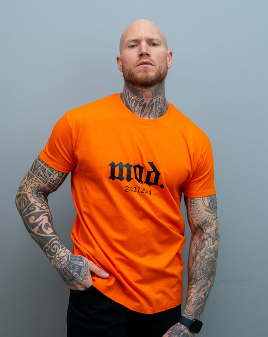 mad. Classic Logo T-Shirt (orange/schwarz)